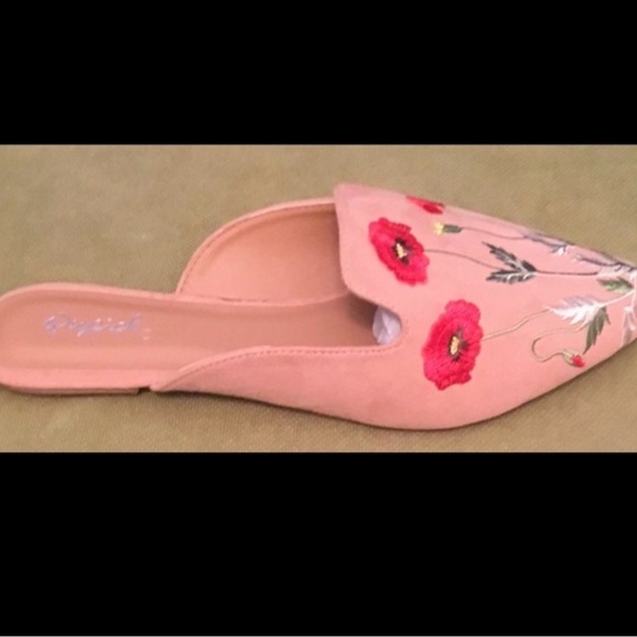 Pink Suede Flats NWB - Picture 2 of 2